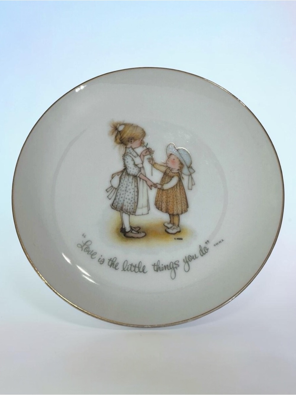 Holly Hobbie World Wide Arts, Inc. Genuine Porcelain Collective Decorative Plate